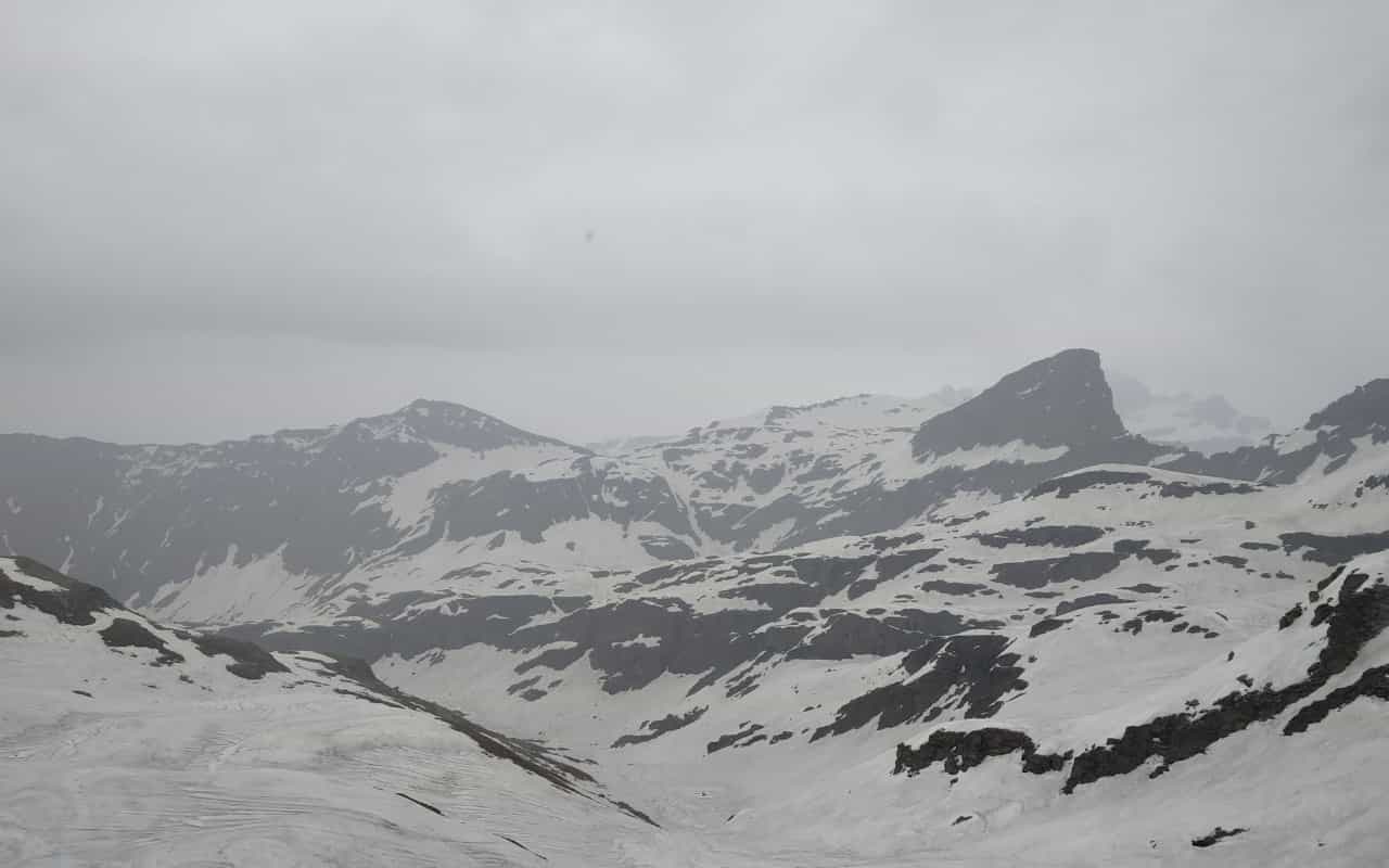 Baraadsar Lake - Where Uttarakhand and Himachal Meet Baraadsar Lake - Where Uttarakhand and Himachal Meet